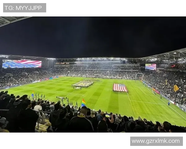 绿茵闪耀巨星时刻见证激情与荣耀的足球传奇瞬间