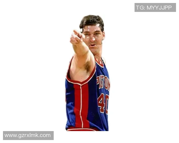 足球场上脾气火爆的球星们他们如何在激情与冲动中演绎传奇